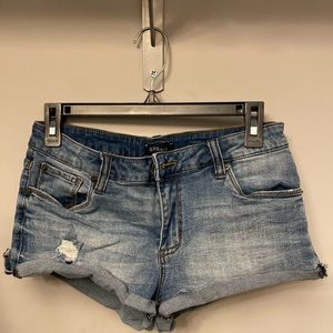 STS Blue jean shorts with rip, stretchy, 27